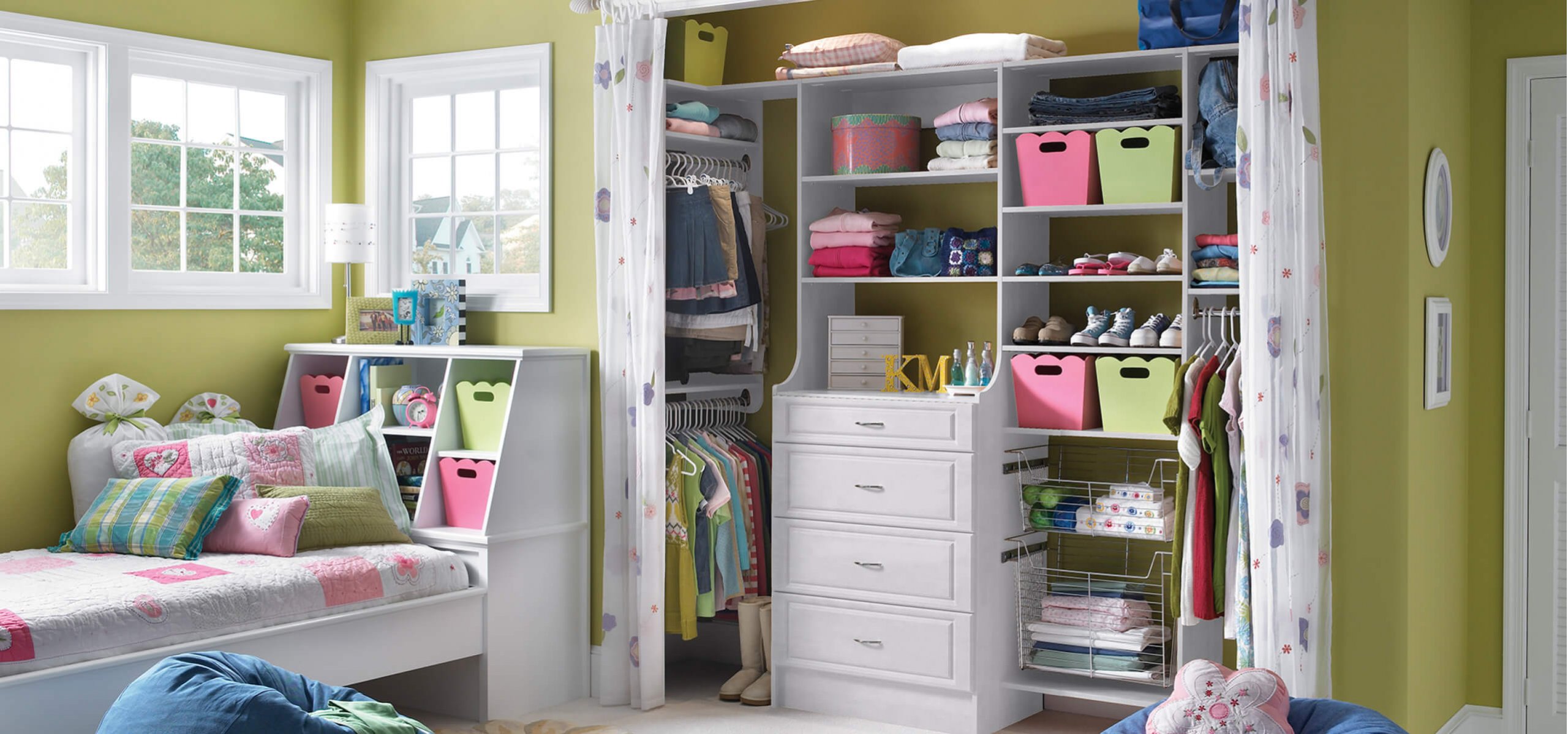 Closet Drawer Unit in Girl's Bedroom